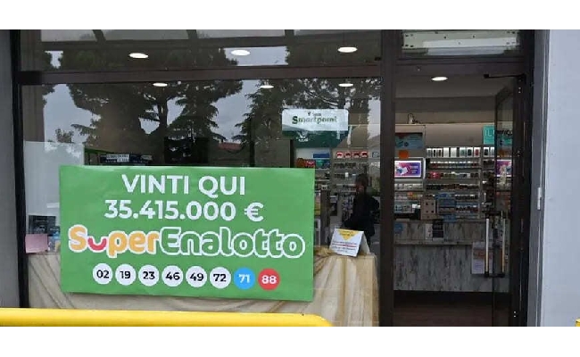 SuperEnalotto a un anno dal “6” da 35 4 milioni la tabaccheria di Desenzano del Garda (BS): “La fortuna tornerà qui”