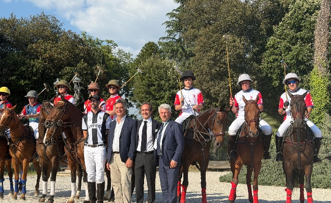 FIP Arena Polo European Championship il fascino e l’eleganza della sfilata inaugurale incantano Villa Borghese