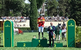 Piazza di Siena Gualtieri: “Modello unico per lo sport e per la città e che emozione per il trionfo di Bucci”