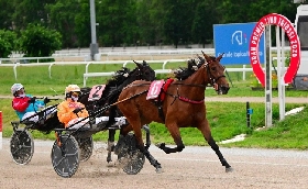 Ippica Il Trio Jet vince il Gran Premio Nazionale e Guglielmo Jet il Triossi nella notturna di trotto all’Ippodromo Snai San Siro