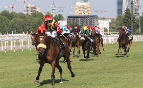 Ippica Ippodromo Snai San Siro domenica galoppo nove prove Oaks Italia