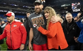 Quanto vale l'anello del “Sì” di Taylor Swift Domani il 6 del SuperEnalotto – in palio 190 1 milioni di euro – vale circa 200 anelli di Taylor