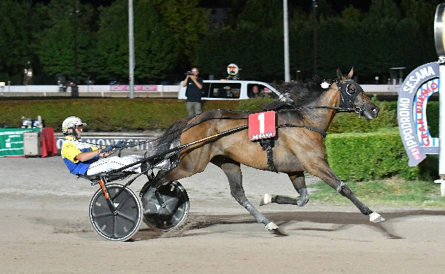 Ippica Ippodromo Snai Sesana sabato trotto Goodbye Kiss Gran Premio Nello Bellei