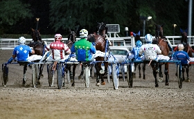Ippica Ippodromo di Cesena: sabato 18 luglio clou per ottimi tre anni. Le corse iniziano alle 20:45