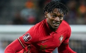 Calciomercato Milan Galatasaray Fenerbahce Leao quota permanenza rossonero