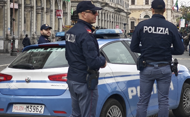Giochi Napoli: sala scommesse senza personale autorizzato denunciato il titolare
