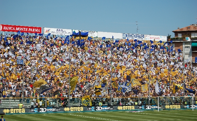 Calciomercato Parma: anche Bernabé apre all'addio per i bookie la cessione si gioca a 4 00
