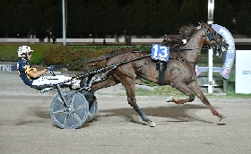 Ippica Ippodromo Snai Sesana Gold Fas Premio Omega Tre TRM giovedì sera trotto