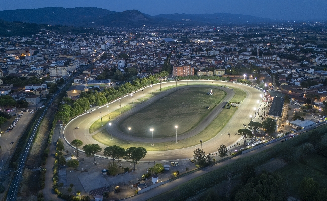 Ippica Ippodromo Snai Sesana sabato trotto ricordo Varenne Sari del Rosso