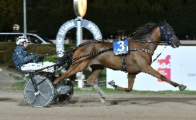 Ippica all’Ippodromo Snai Sesana sabato di trotto pieno di emozioni con Minnucci che in pista ricorda Varenne e con Irold che si conferma nel Premio dedicato a Sari Del Rosso