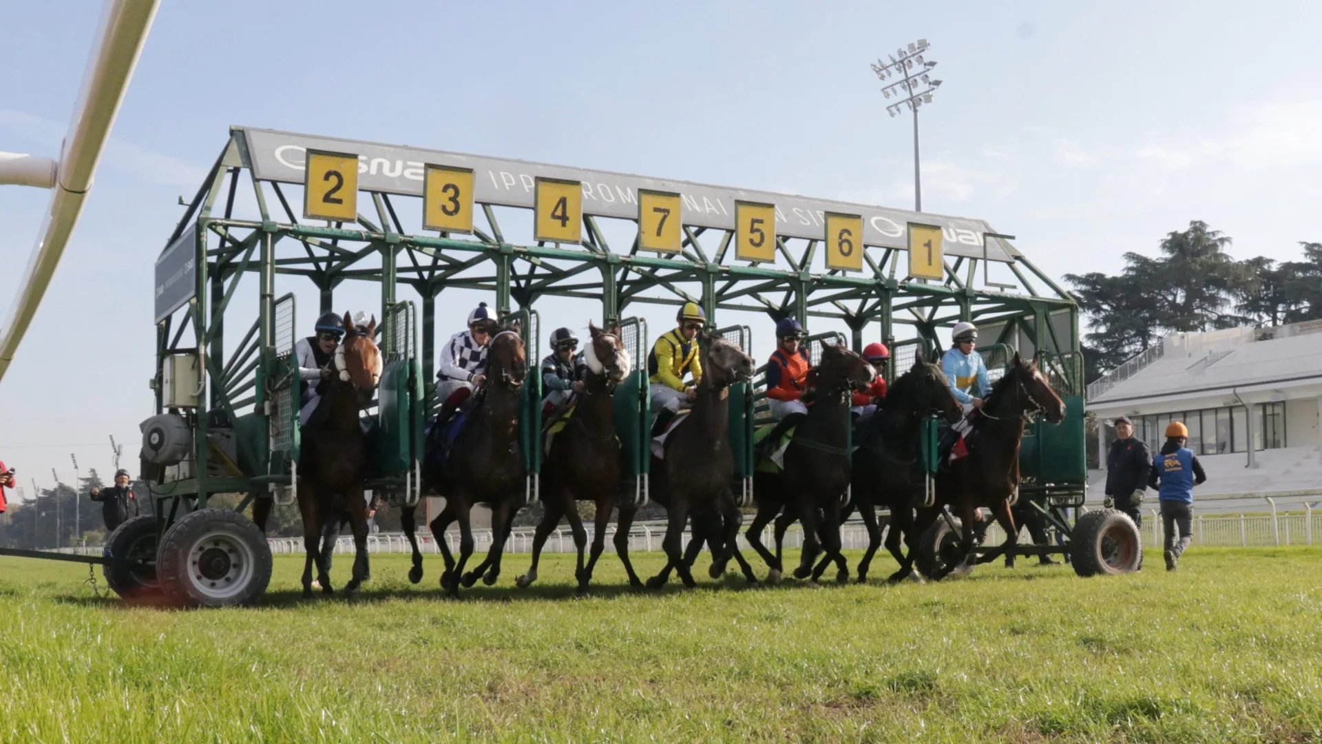 Ippica, Ippodromo Snai San Siro: giovedì di galoppo con il Premio Coolmore e le due super condizionate per il Vittorio Riva e il Criterium Nazionale