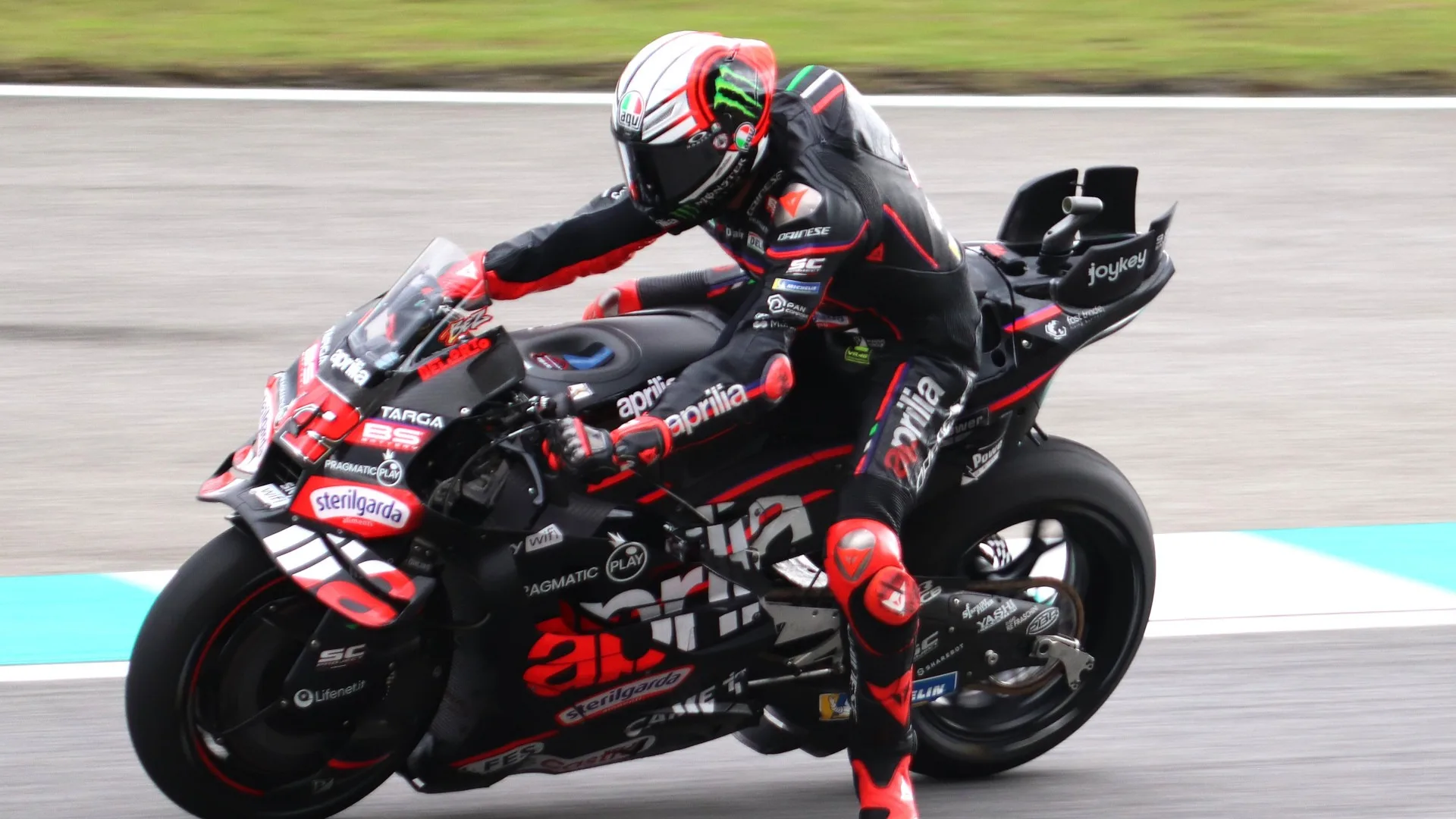 MotoGP: Bezzecchi ritrova la vittoria in Indonesia e si rilancia nella corsa al titolo, ma in quota è duello Marquez-Martin