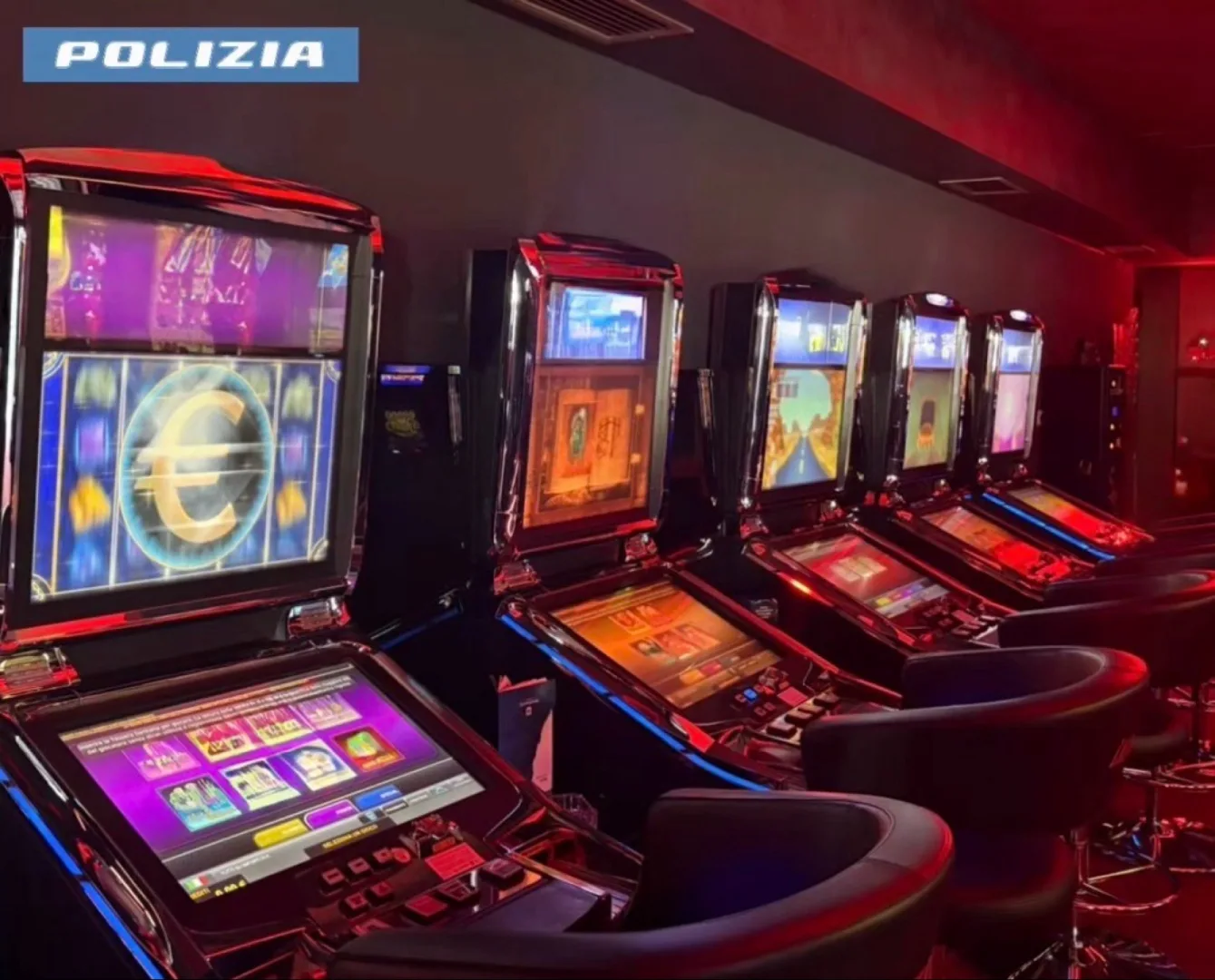 Gioco irregolare, controlli della Polizia a Roma: slot accese fuori orario in due bar di San Basilio, sanzioni per 5mila euro